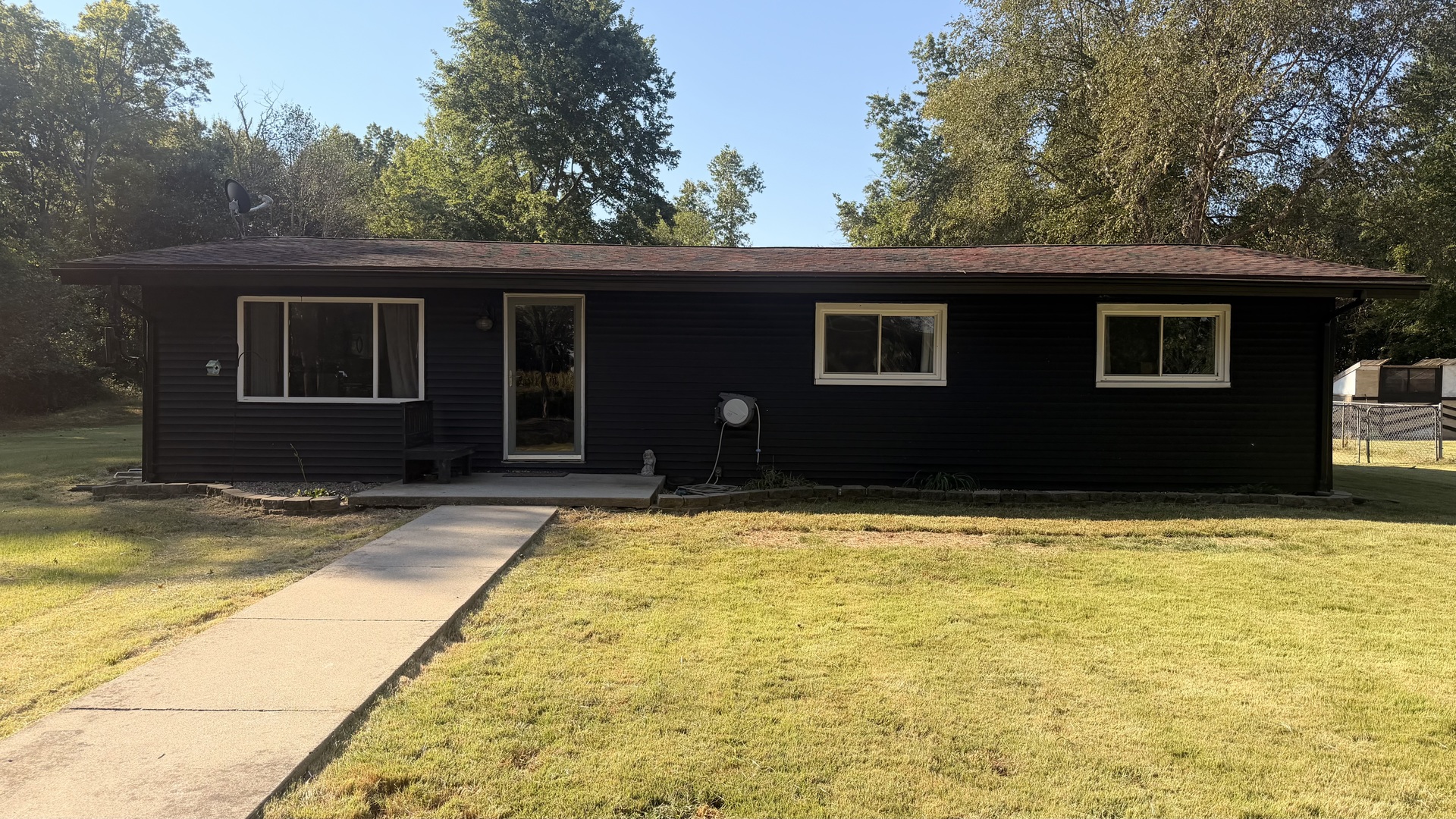 1001 Medlin Road Centralia, IL 62801 - Photo 2 of 16 Gallery Image 2