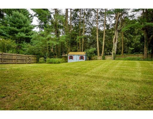 7 Wakeland Road Dover, MA 02030 - Photo 3 of 29 Gallery Image 3
