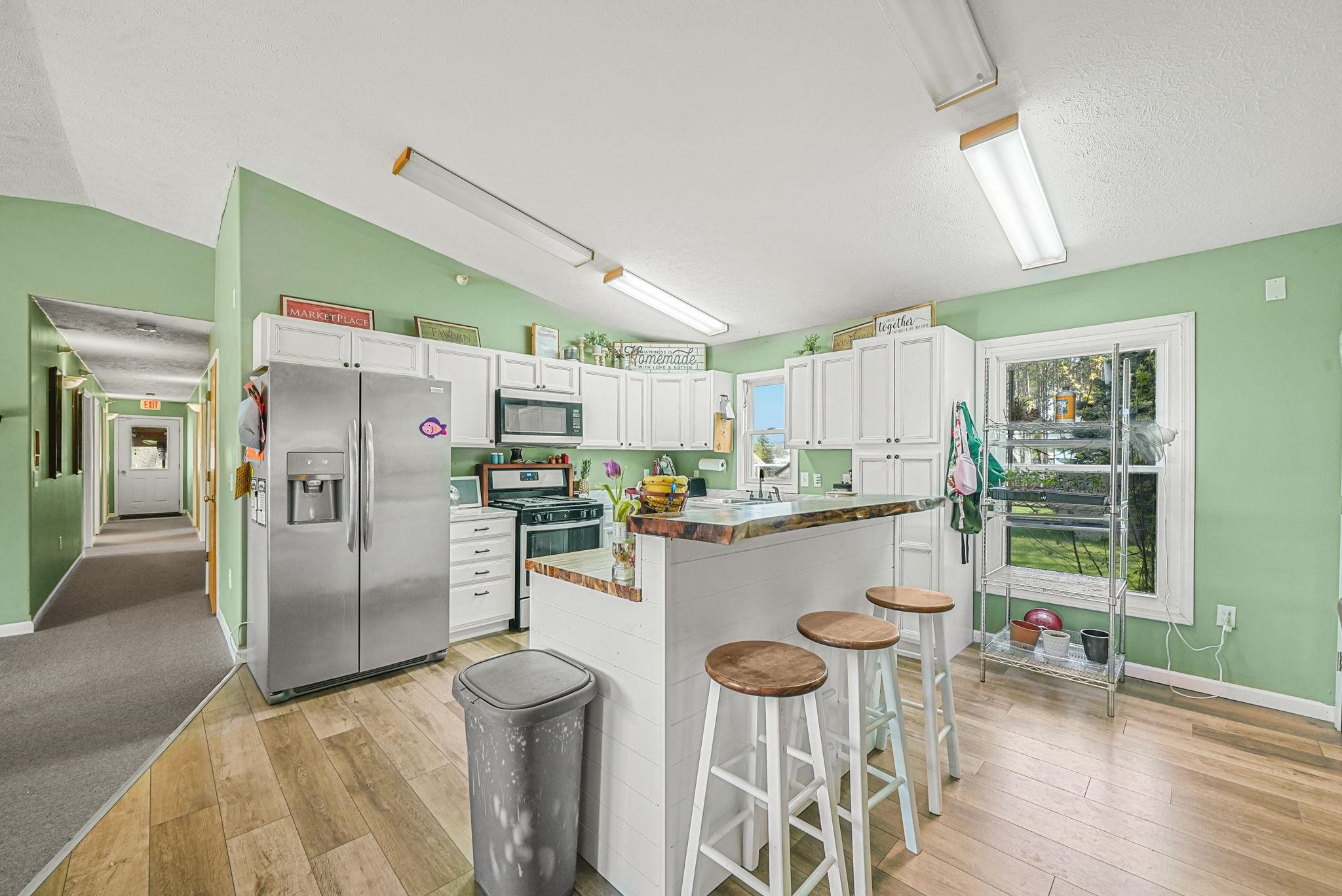 3821 South 39 Road Cadillac, MI 49601 - Photo 18 of 59 1945342-932aed8e-f869-4485-aca6-5a65c3acb7b9.JPG