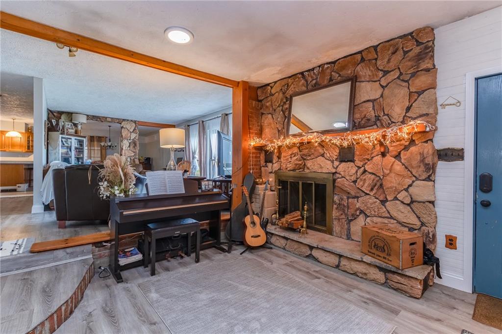 1690 Old Brodhead Road Monaca, PA 15061 - Photo 4 of 16 Gallery Image 4