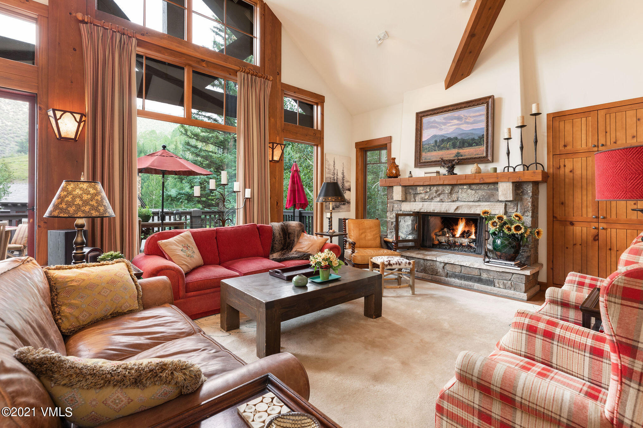 430_cresta_interior_living_a