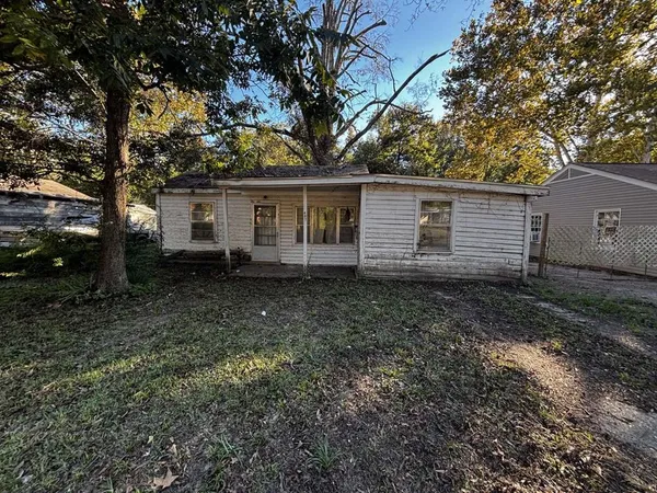 $9,990 | 407 South Park Drive, Springhill, LA 71075