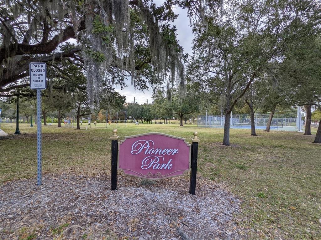 1090 Cocoanut Avenue, Unit 4 Sarasota, FL 34236 - Photo 12 of 13