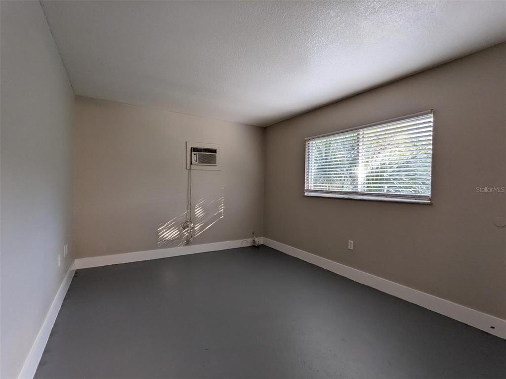 1090 Cocoanut Avenue, Unit 4 Sarasota, FL 34236 - Photo 6 of 13