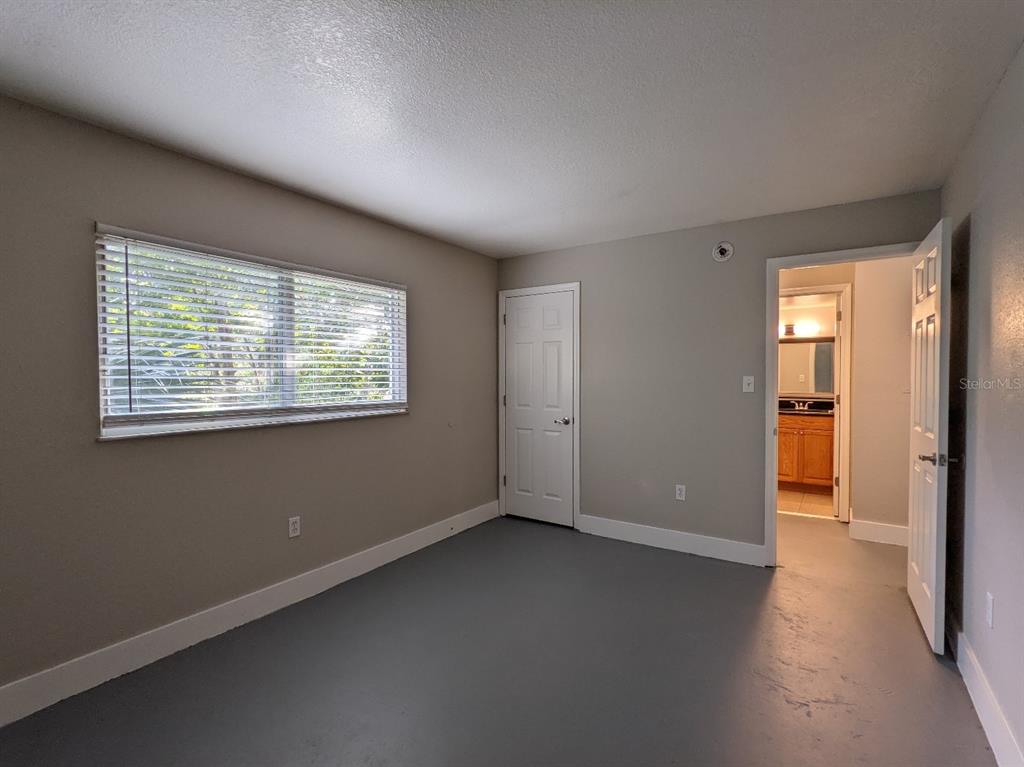 1090 Cocoanut Avenue, Unit 4 Sarasota, FL 34236 - Photo 7 of 13