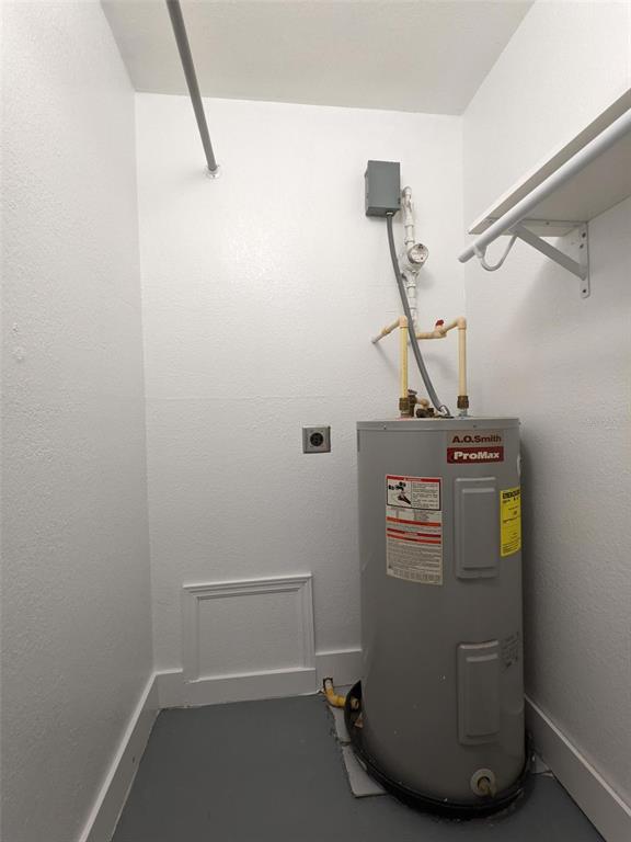 1090 Cocoanut Avenue, Unit 4 Sarasota, FL 34236 - Photo 8 of 13