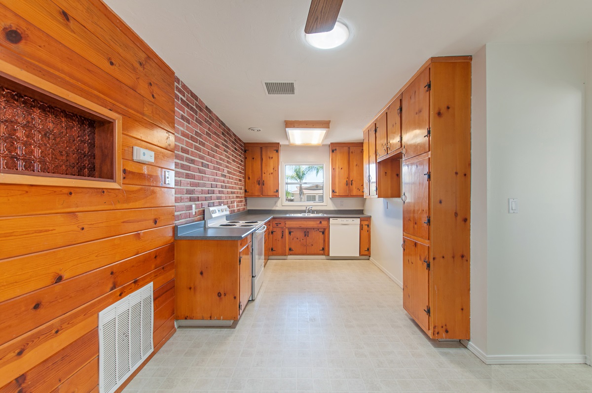 9432 Wharton Road Santee, CA 92071 - Photo 13 of 25
