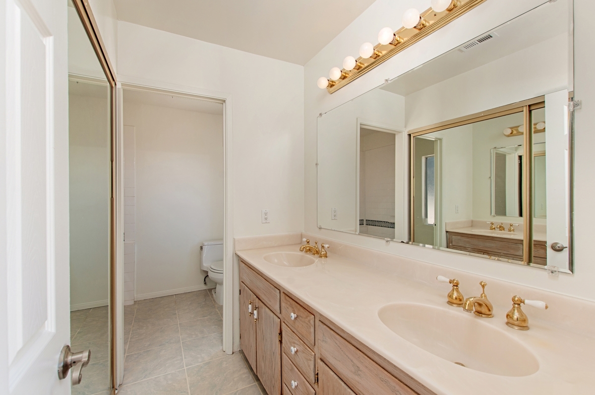 9432 Wharton Road Santee, CA 92071 - Photo 17 of 25