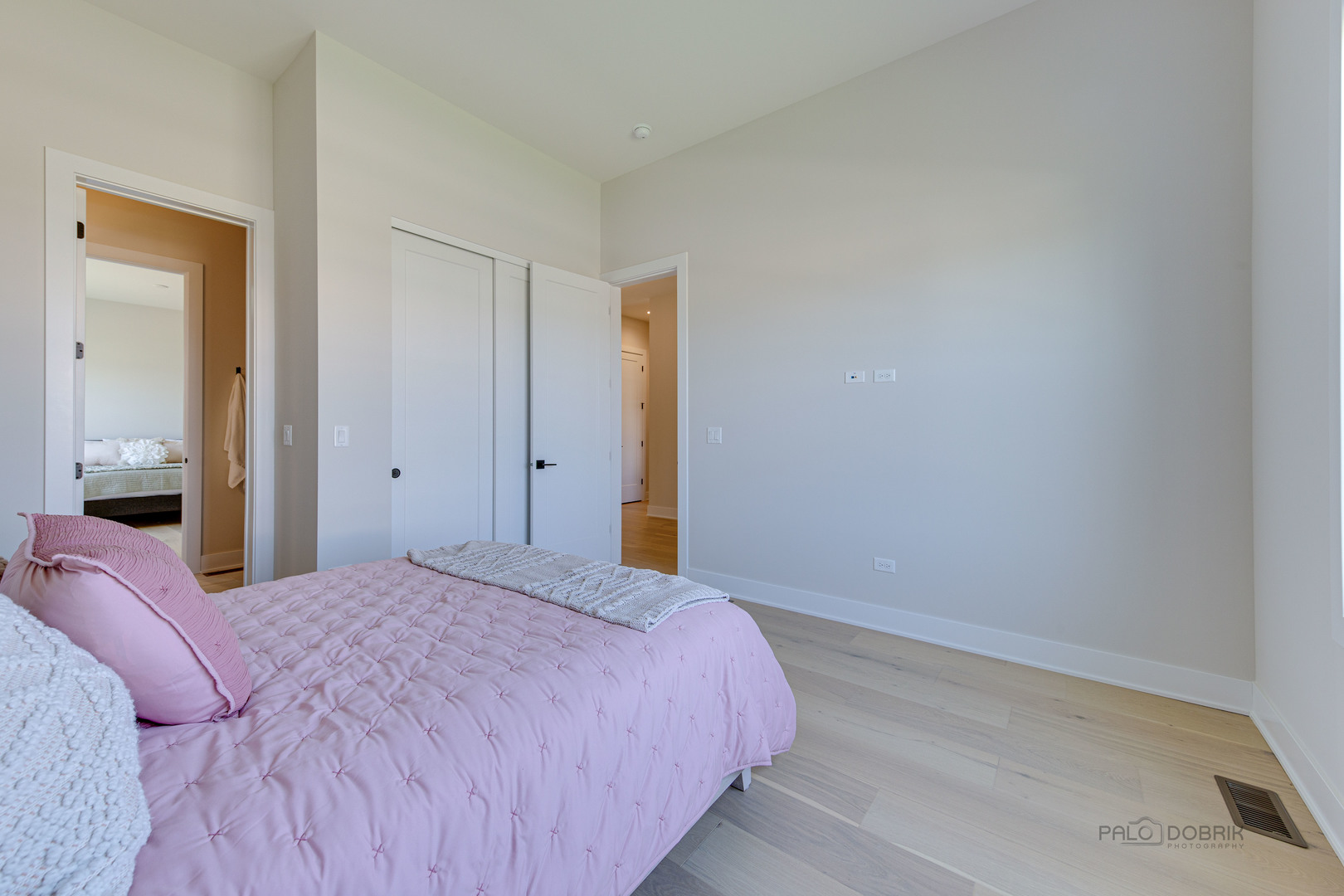 3531 South Riding Ridge Elgin, IL 60124 - Photo 24 of 36 a bedroom with a bed and closet