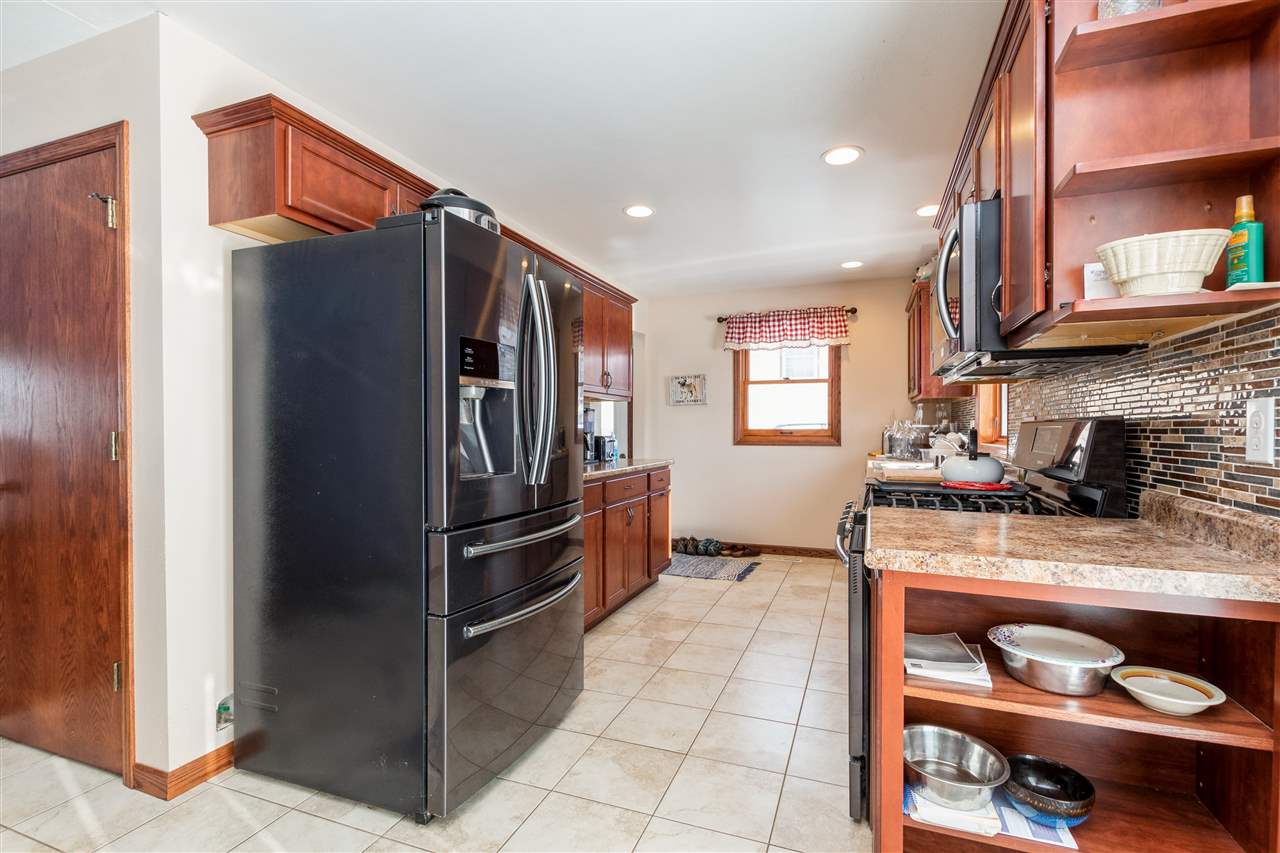 161 Red Wing Road Southwest Cedar Rapids, IA 52404 - Photo 7 of 25 Gallery Image 7