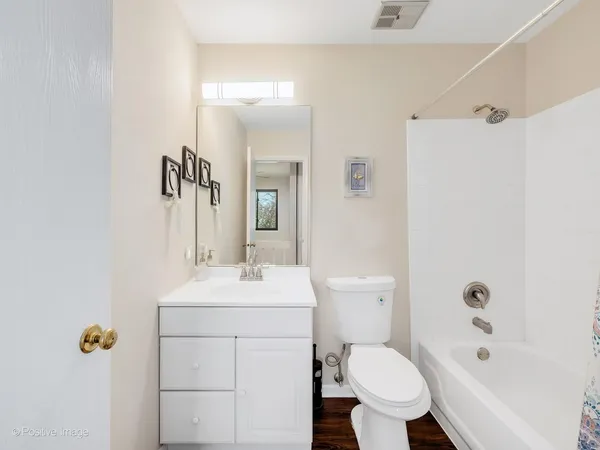 $325,000 | 1824 Whidden Avenue, Downers Grove, IL 60516