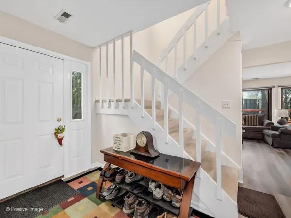 $325,000 | 1824 Whidden Avenue, Downers Grove, IL 60516