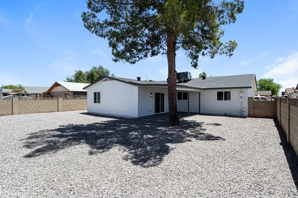 $2,195 | 548 West Elena Avenue, Mesa, AZ 85210