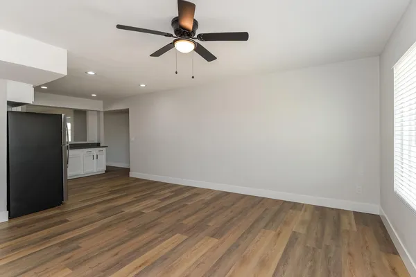 $2,195 | 548 West Elena Avenue, Mesa, AZ 85210