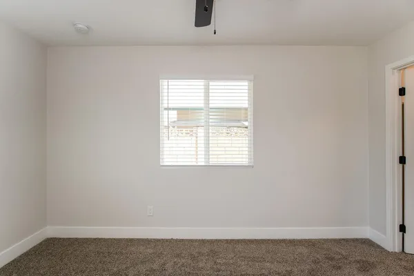 $2,195 | 548 West Elena Avenue, Mesa, AZ 85210