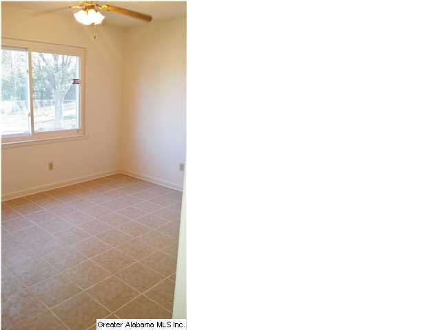 1065 Sunhill Road Northwest Birmingham, AL 35215 - Photo 6 of 17