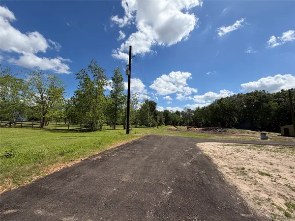 $2,250 | 28316 East Hardy Road, Spring, TX 77373