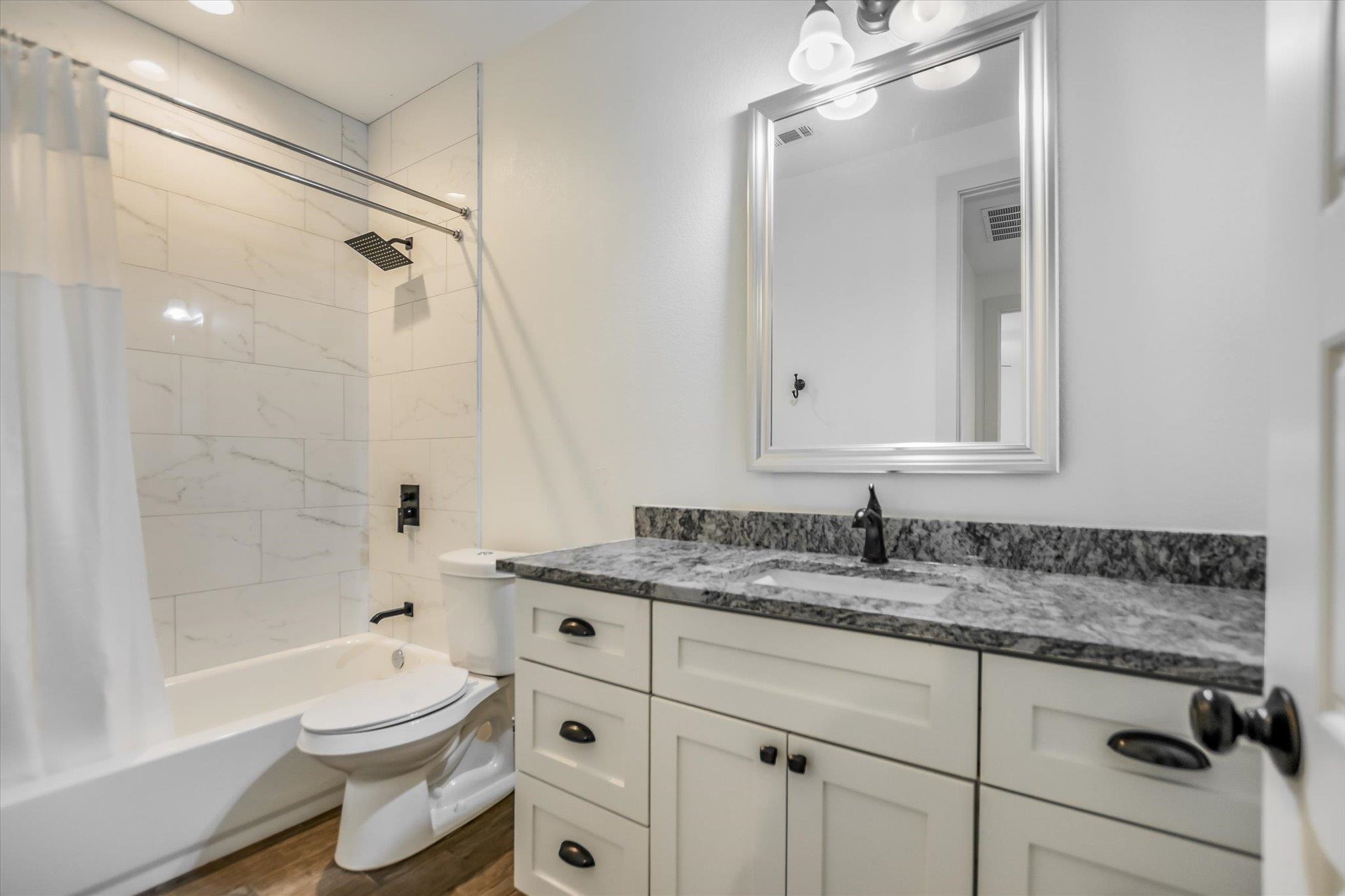 319 Parallel Circle Horseshoe Bay, TX 78657 - Photo 22 of 26