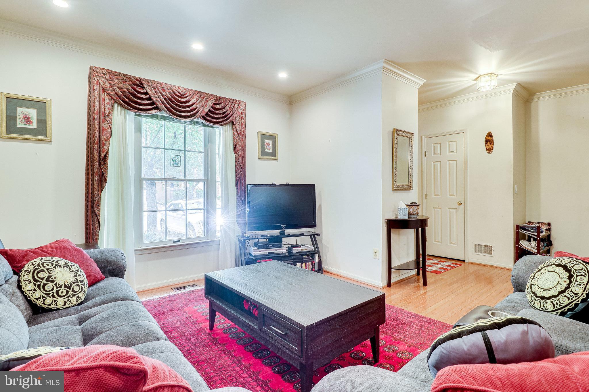 6499 Milva Lane Springfield, VA 22150 - Photo 6 of 26