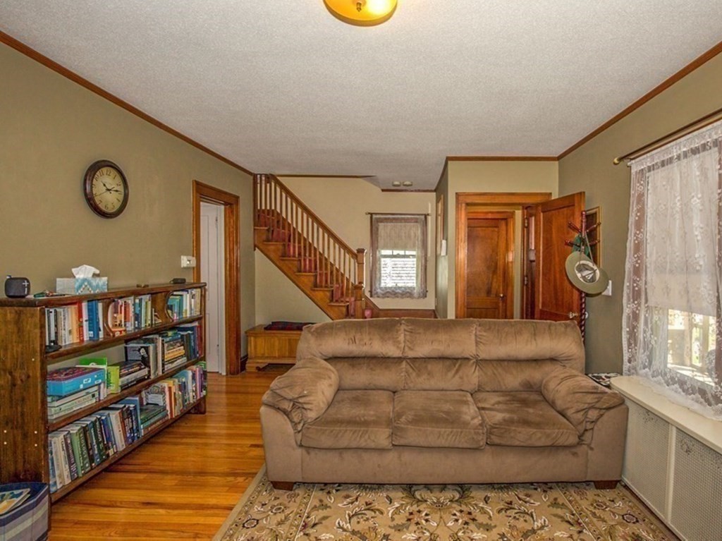 98 Manchester Terrace Springfield, MA 01108 - Photo 12 of 34