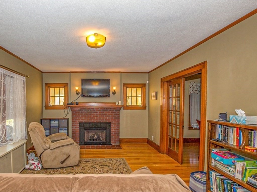 98 Manchester Terrace Springfield, MA 01108 - Photo 13 of 34