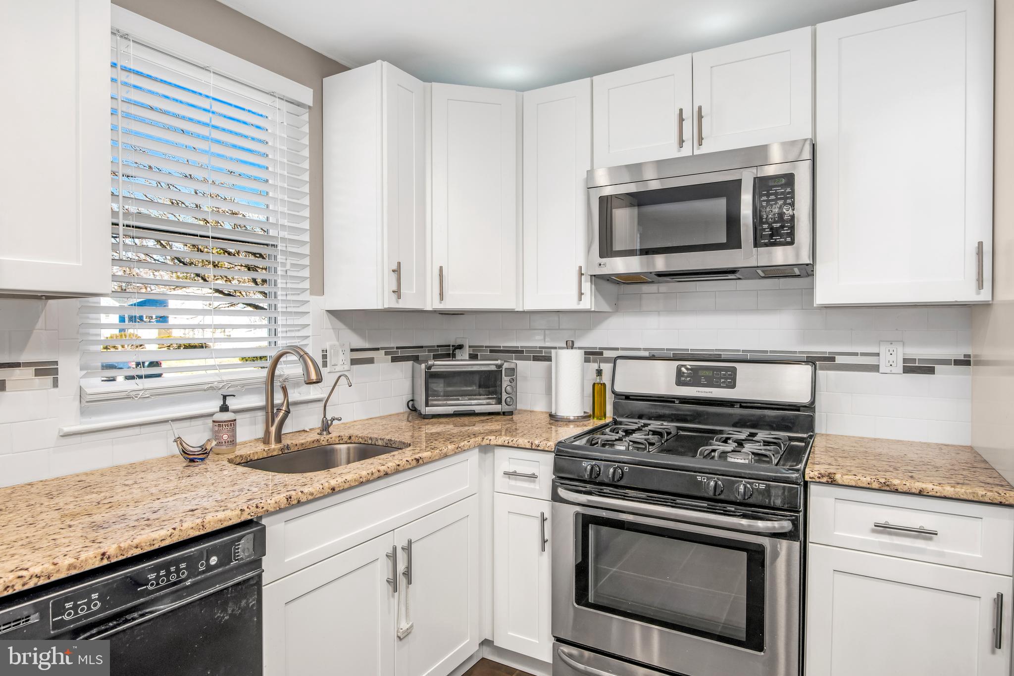 11707 Stevens Road Philadelphia, PA 19116 - Photo 18 of 37