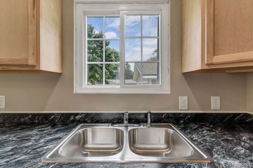 5055 Mack Road Howell, MI 48855 - Photo 12 of 26 Gallery Image 12