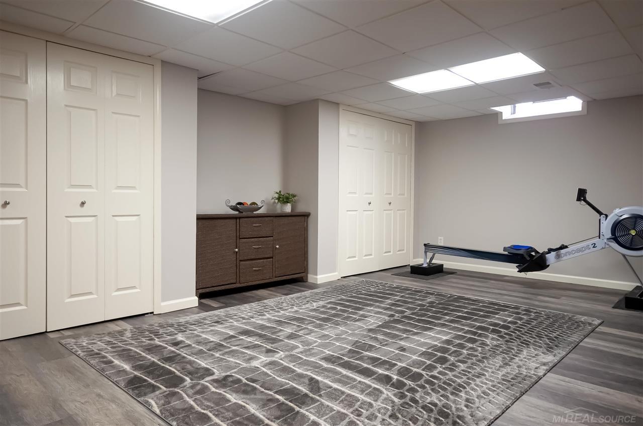 692 Canterbury Road Grosse Pointe, MI 48236 - Photo 56 of 65 50071726-55.JPG