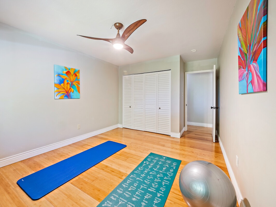 84-5085 Painted Church Road Honaunau, HI 96704 - Photo 17 of 30 a view of room with furniture and wooden floor