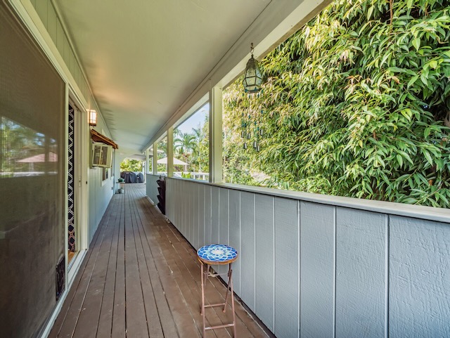 84-5085 Painted Church Road Honaunau, HI 96704 - Photo 21 of 30 a view of balcony with wooden floor