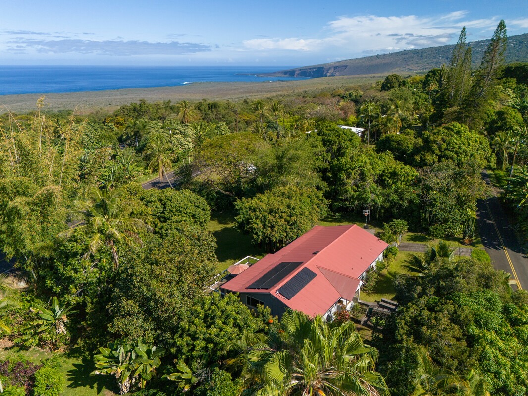 84-5085 Painted Church Road Honaunau, HI 96704 - Photo 29 of 30 a view of a yard
