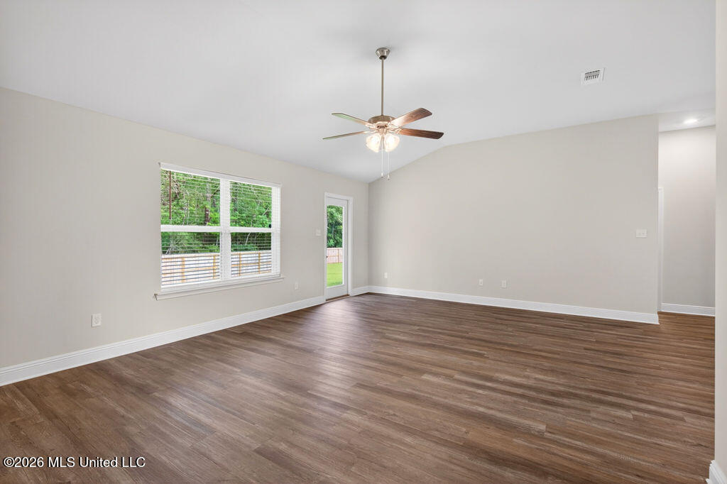 15740 Rachael Drive Gulfport, MS 39503 - Photo 17 of 36 15740RachelDr.-17