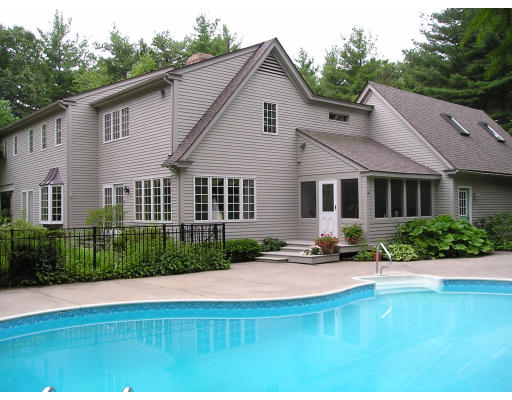 107 Loomis Ridge Road Westfield, MA 01085 - Photo 3 of 20 Gallery Image 3