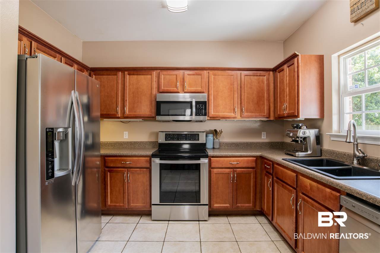 9378 Basse Street Elberta, AL 36530 - Photo 11 of 32 Kitchen