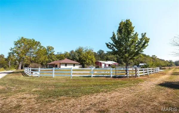 $615,800 | 10110 Ashley Creek Road, Raymondville, MO 65555