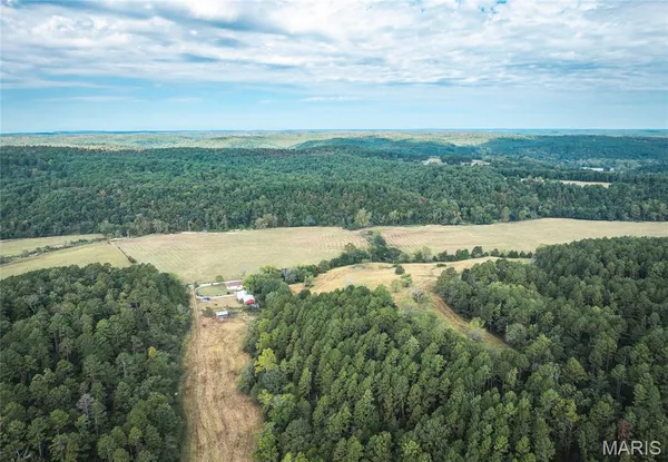$615,800 | 10110 Ashley Creek Road, Raymondville, MO 65555