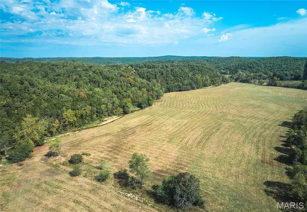 $615,800 | 10110 Ashley Creek Road, Raymondville, MO 65555