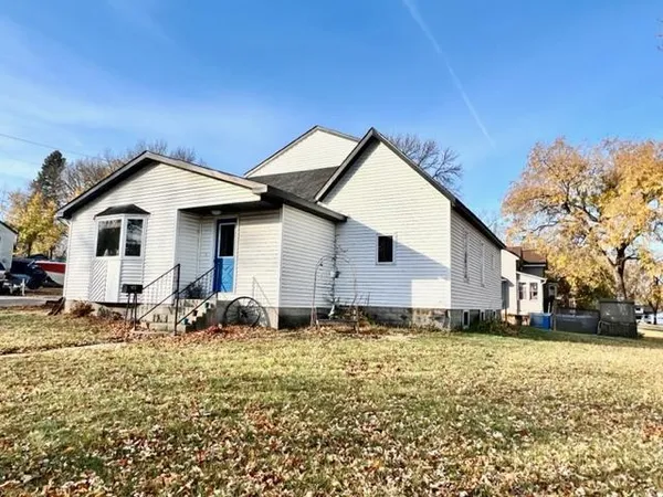 $239,900 | 704 South Minnesota Street, Redwood Falls, MN 56283