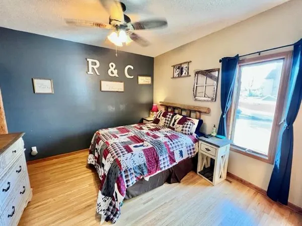 $239,900 | 704 South Minnesota Street, Redwood Falls, MN 56283