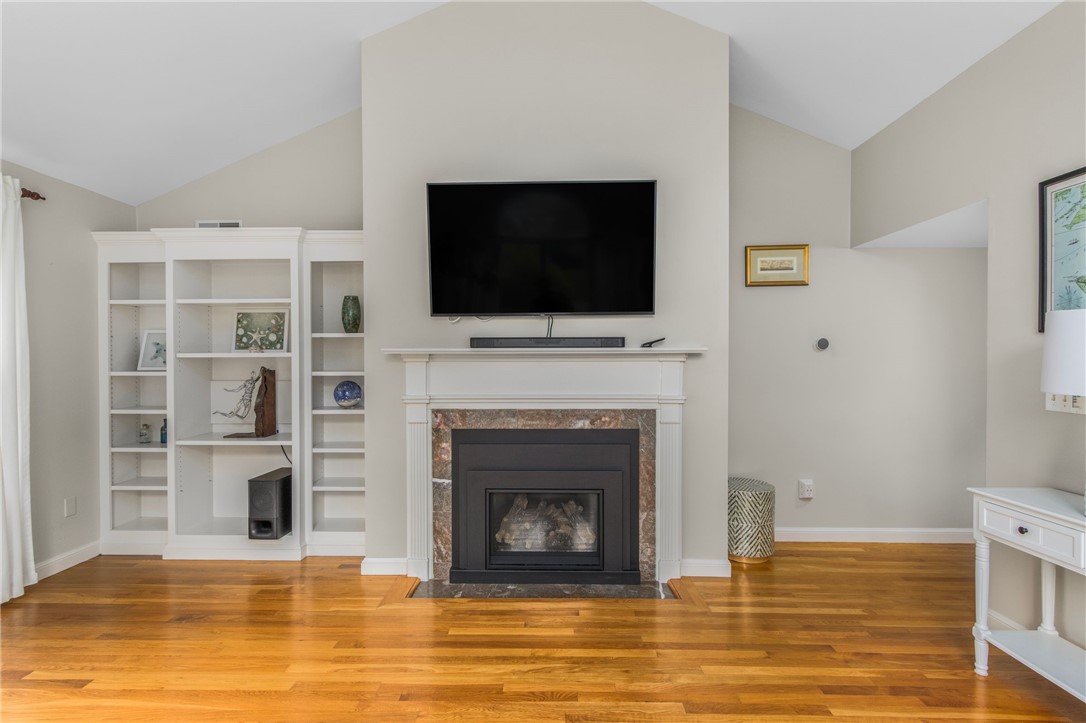 213 Corey Lane, Unit 213 Middletown, RI 02842 - Photo 14 of 40
