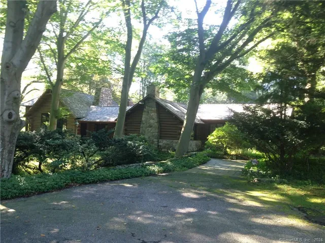 a water view of a lake