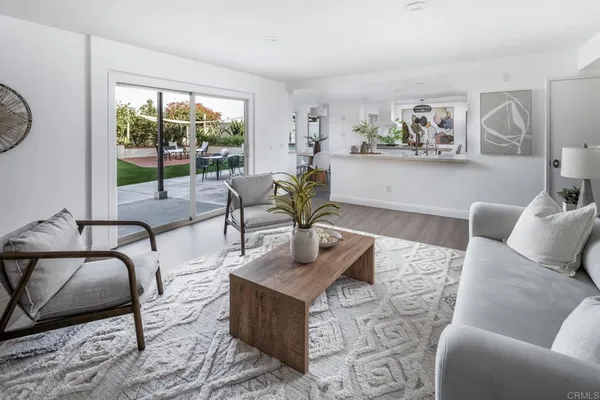 $1,950,000 | 385 Via Montanosa, Encinitas, CA 92024