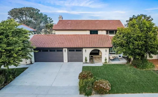 $1,950,000 | 385 Via Montanosa, Encinitas, CA 92024