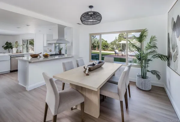 $1,950,000 | 385 Via Montanosa, Encinitas, CA 92024