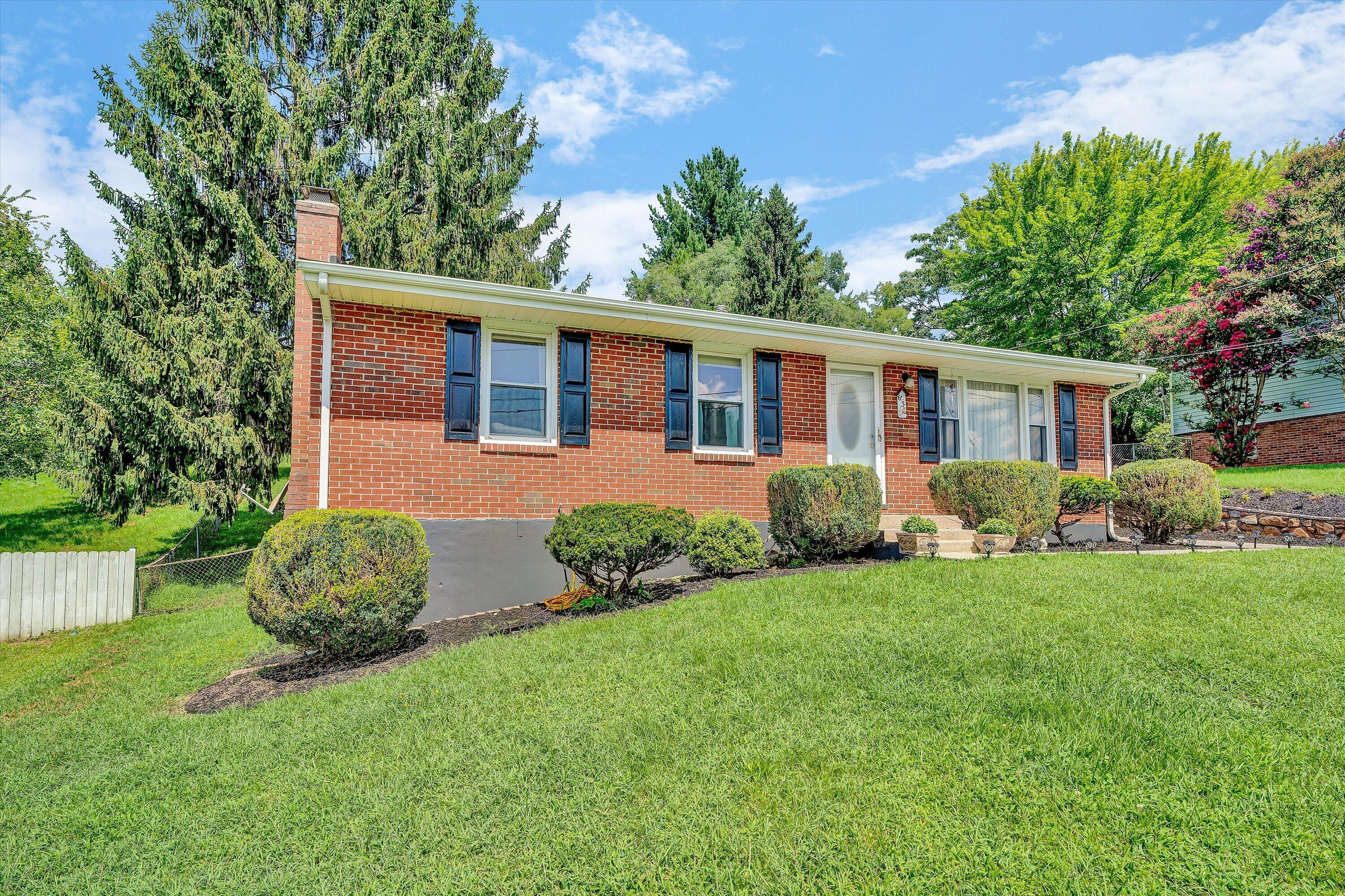 636 Ramada Road Vinton, VA 24179 - Photo 27 of 30 27-DSC00228