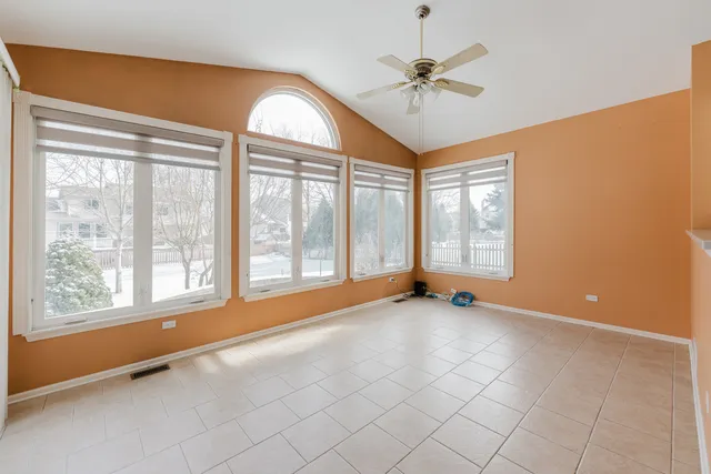 an empty room with a empty space