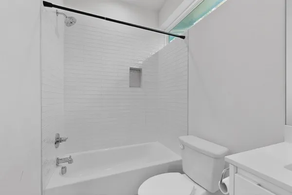 $3,990 | 4920 Lexington Court, Dallas, TX 75204