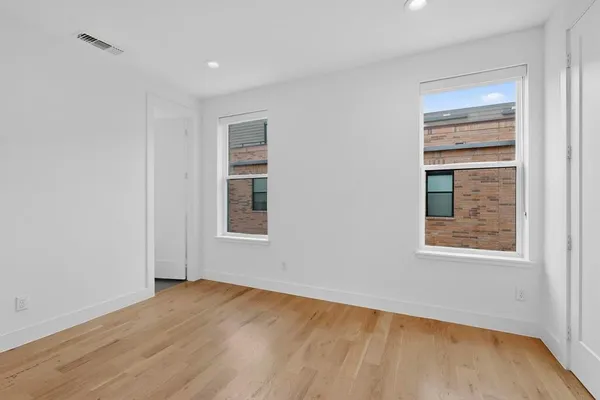 $3,990 | 4920 Lexington Court, Dallas, TX 75204