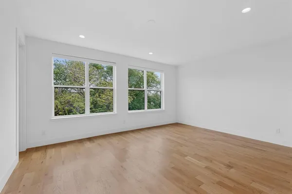 $3,990 | 4920 Lexington Court, Dallas, TX 75204