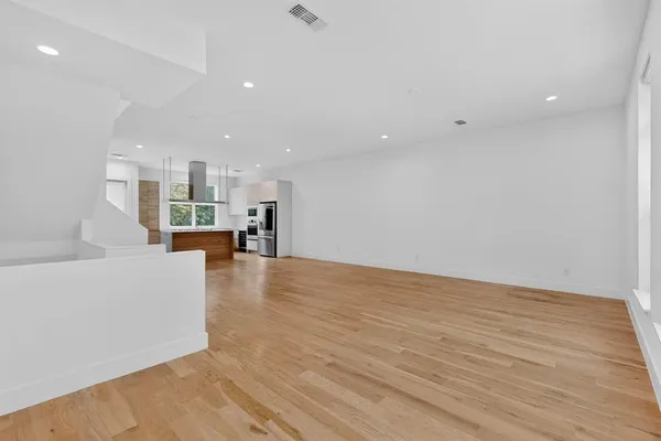 $3,990 | 4920 Lexington Court, Dallas, TX 75204